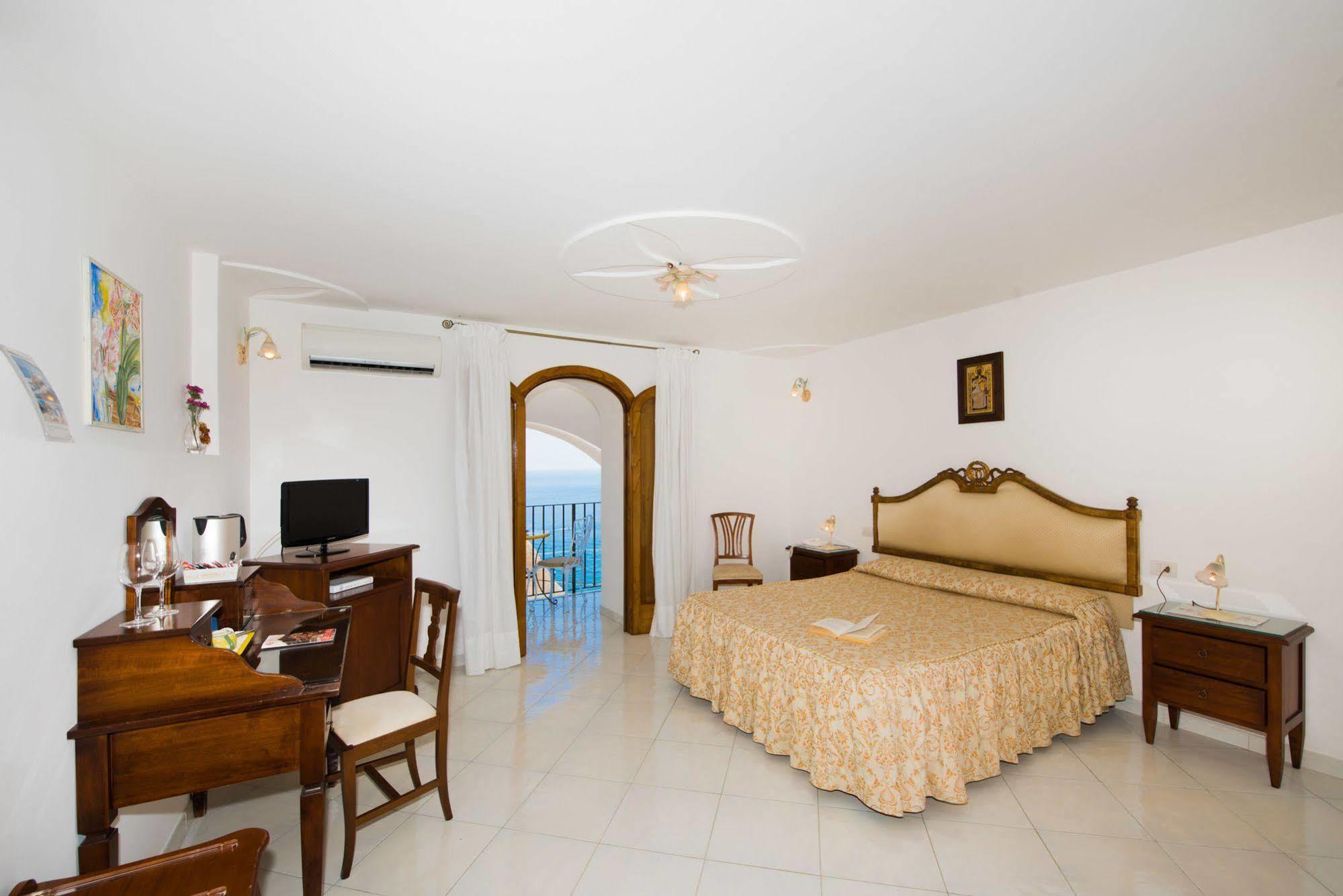 Apartahotel La Rosa Dei Venti
